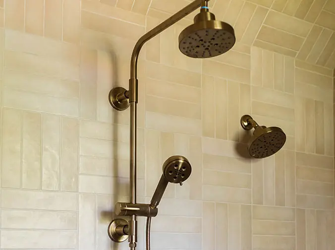Bronze shower hardward in Kitchen & Bath Sworoom
